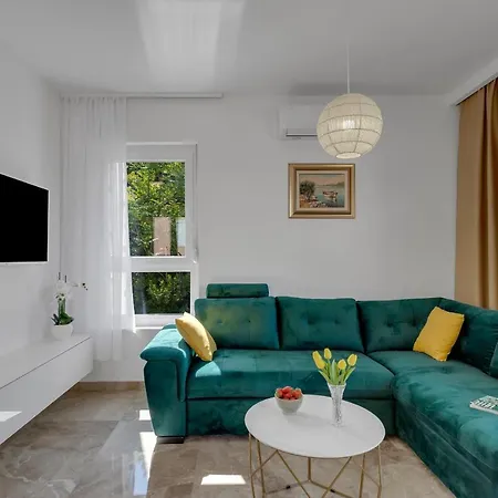 M&l شقة ماكارسكا